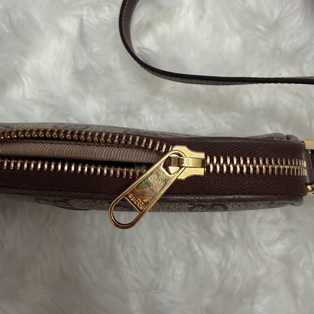 Gucci Brown Crossbody Bag with Signature Pattern - Picture 12 of 15